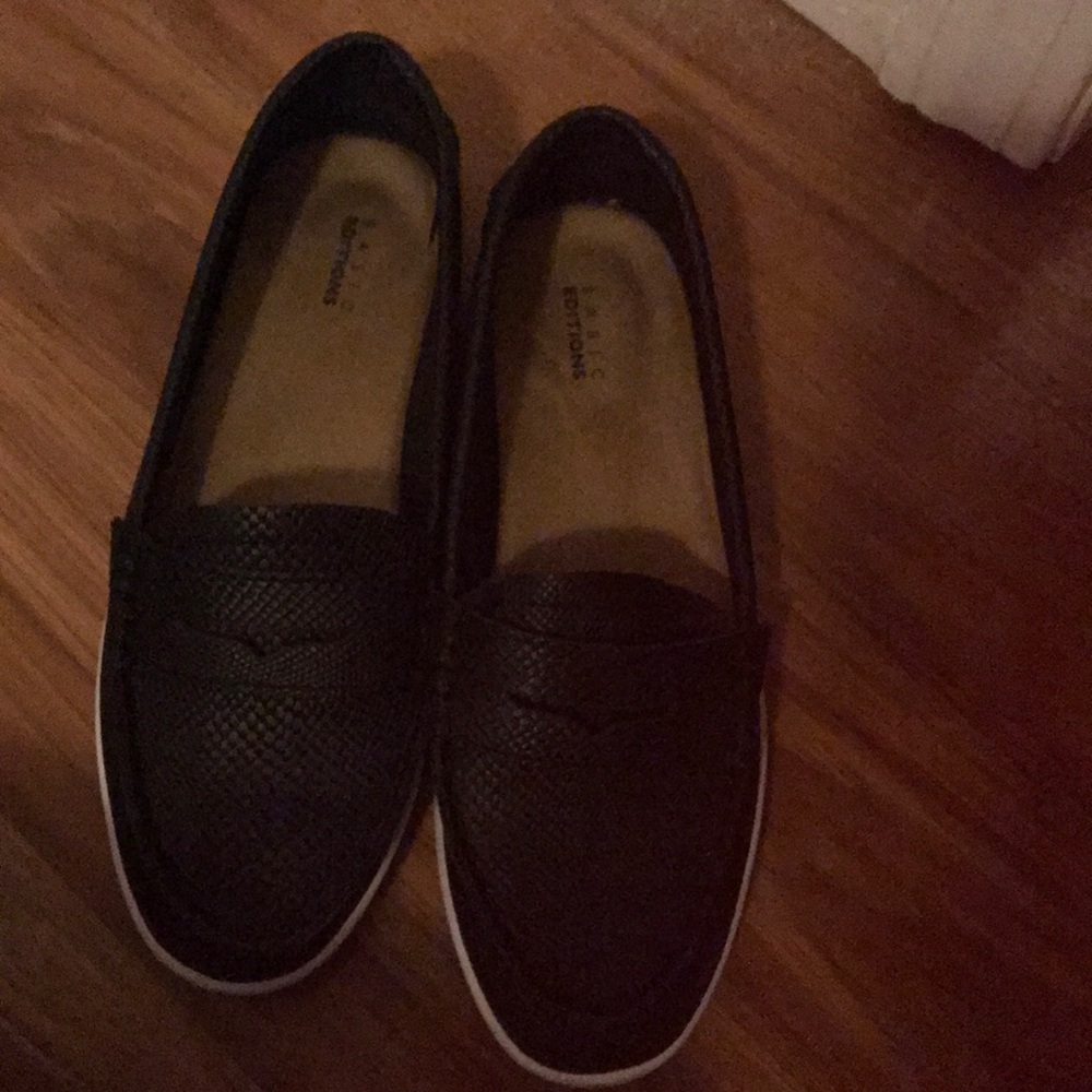 Basic edition shoes